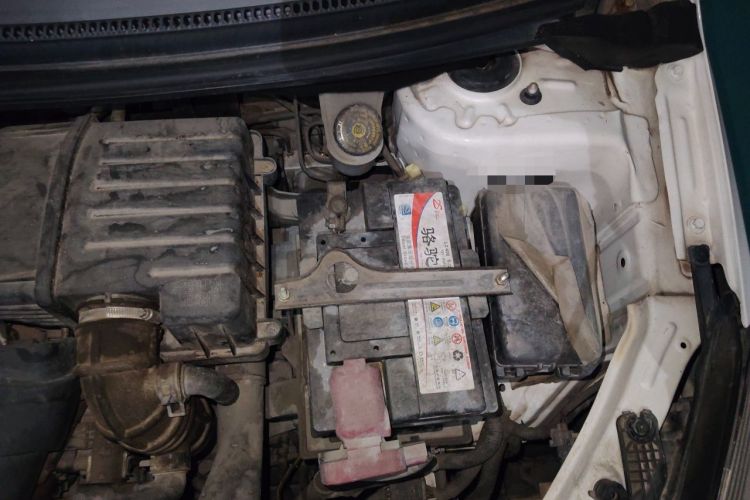 Used Haima M3 2016 1.5L CVT Smart Comfort Version Engine Bay Left