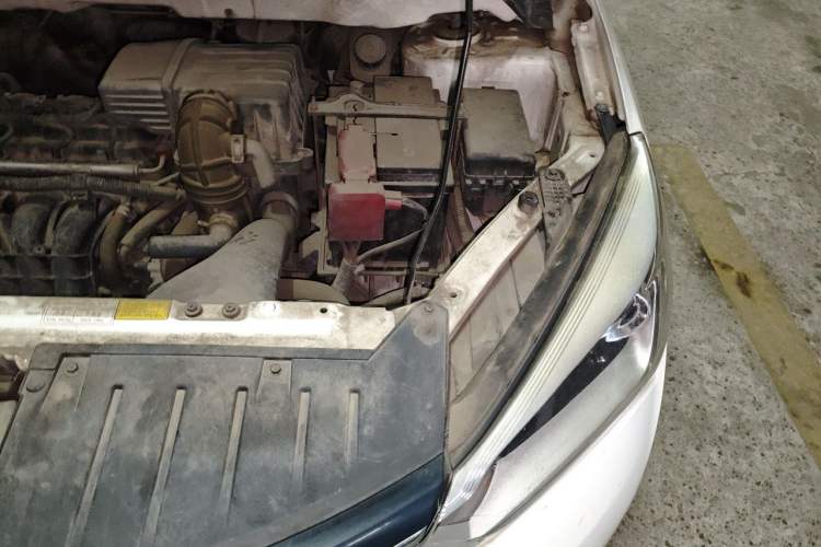 Used Haima M3 2016 1.5L Manual Fashion Edition Engine Bay Left