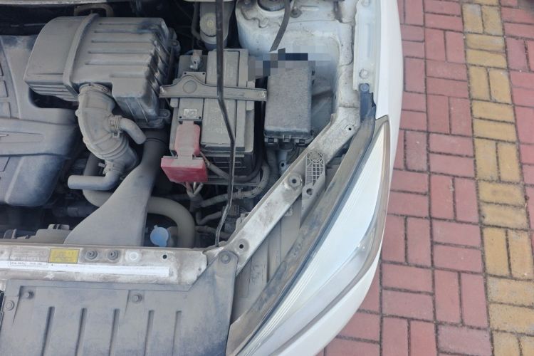 Used Haima M3 2016 1.5L Manual Comfort Model with Sunroof Engine Bay Left