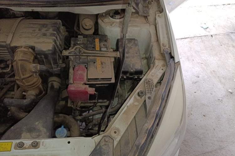 Used Haima M3 2016 1.5L Manual Fashion Edition Engine Bay Left