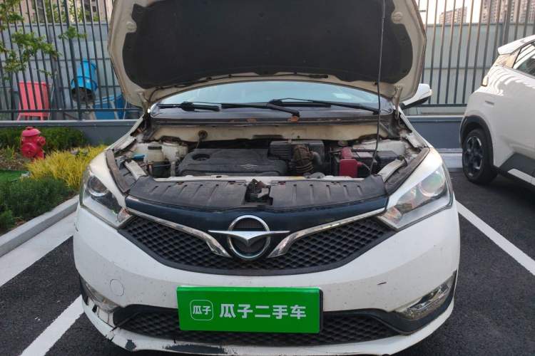 Used Haima M3 2016 1.5L Manual Comfort Model with Sunroof Engine Bay