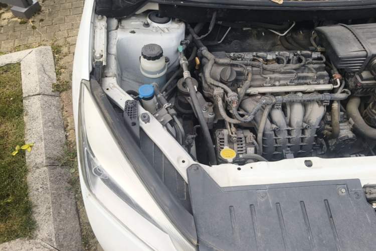 Used Haima M3 2016 1.5L CVT Smart Comfort Version Engine Bay Right