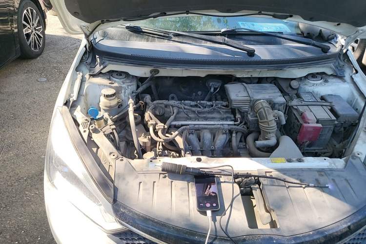 Used Haima M3 2016 1.5L Manual Fashion Edition Engine Bay Right
