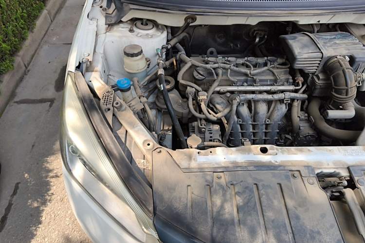 Used Haima M3 2016 1.5L Manual Fashion Edition Engine Bay Right