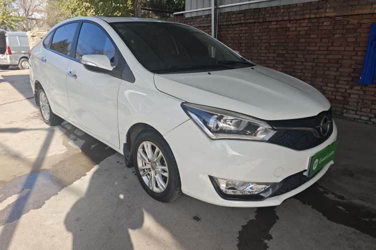Used Haima M3 2016 1.5L Manual Comfort Model with Sunroof Exterior 2