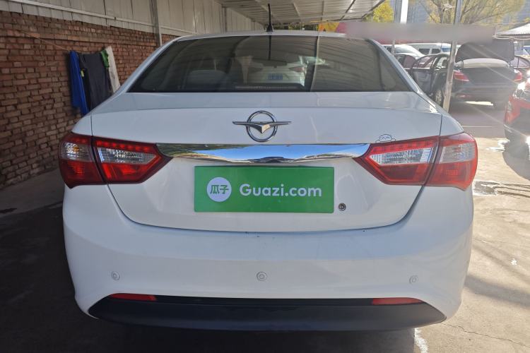 Used Haima M3 2016 1.5L Manual Comfort Model with Sunroof Exterior 3