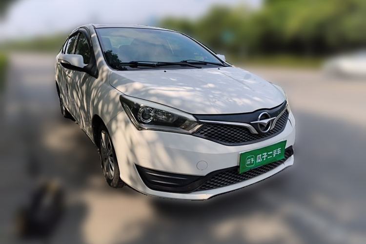 Used Haima M3 2016 1.5L Manual Fashion Edition Front Right 45 Deg