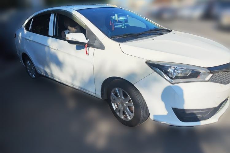 Used Haima M3 2016 1.5L Manual Fashion Edition Front Right 45 Deg