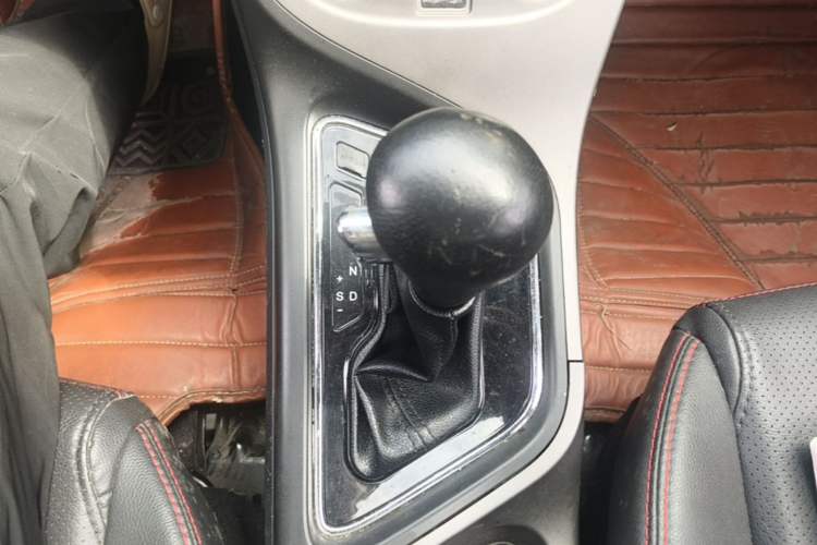 Used Haima M3 2016 1.5L CVT Smart Comfort Version Gear Lever