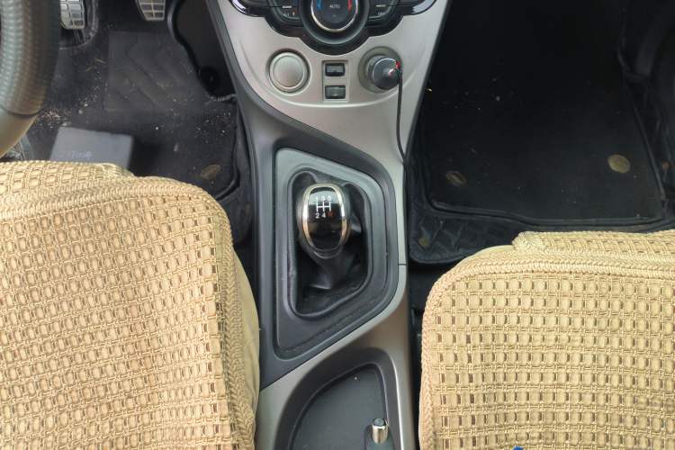 Used Haima M3 2016 1.5L Manual Smart Comfort Edition Gear Lever