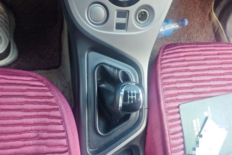 Used Haima M3 2016 1.5L Manual Comfort Model with Sunroof Gear Lever