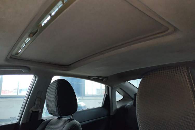 Used Haima M3 2016 1.5L Manual Comfort Model with Sunroof Headliner