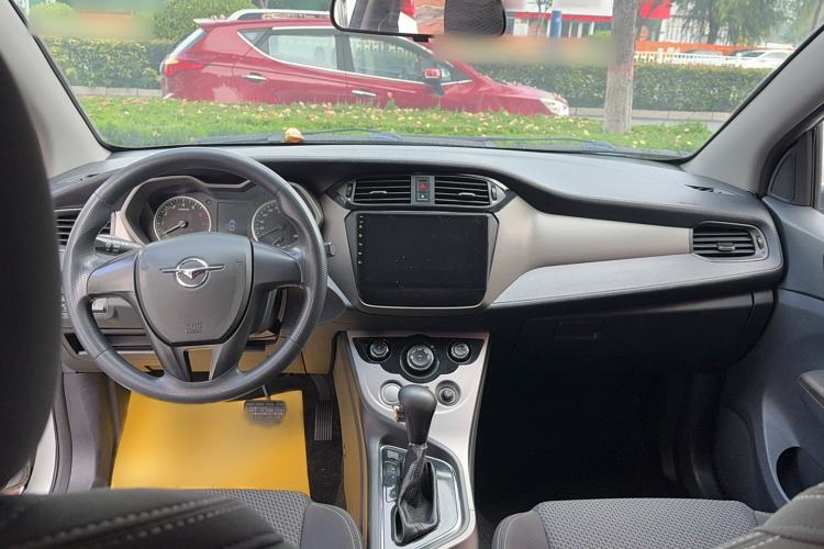 Used Haima M3 2016 1.5L CVT Comfort Edition Interior 3