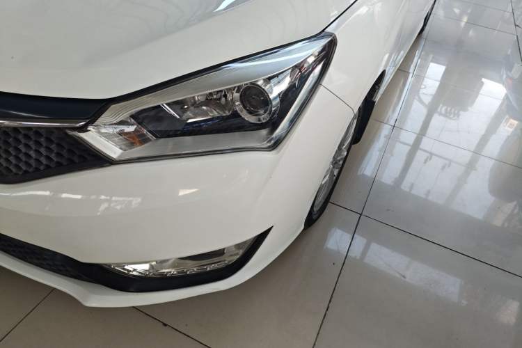 Used Haima M3 2016 1.5L Manual Comfort Model Left Front Headlight