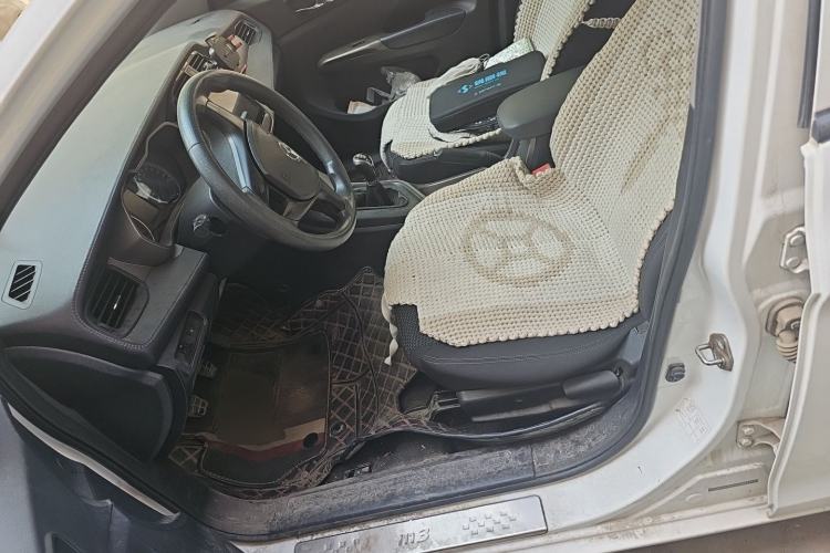 Used Haima M3 2016 1.5L Manual Fashion Edition Left Front Seat
