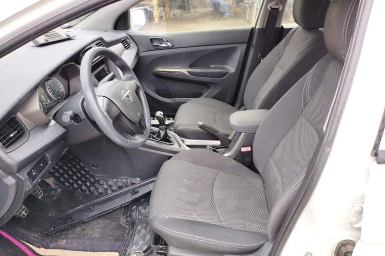 Used Haima M3 2016 1.5L Manual Fashion Edition Left Front Seat