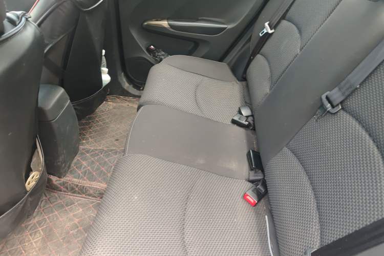 Used Haima M3 2016 1.5L Manual Comfort Model with Sunroof Left Rear Seat