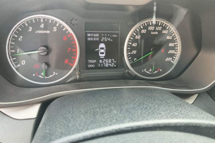 Used Haima M3 2016 1.5L Manual Fashion Edition Odometer Close Up