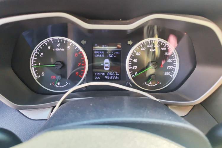 Used Haima M3 2016 1.5L Manual Fashion Edition Odometer Close Up
