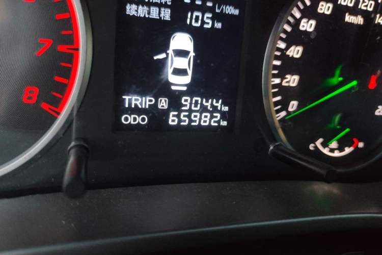 Used Haima M3 2016 1.5L Manual Comfort Model with Sunroof Odometer Close Up