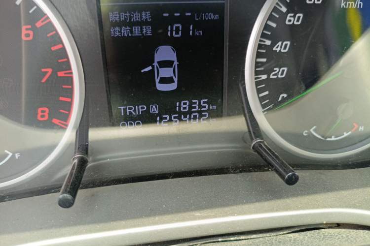 Used Haima M3 2016 1.5L Manual Fashion Edition Odometer Close Up