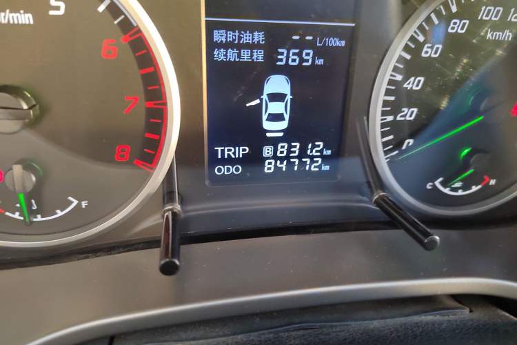 Used Haima M3 2016 1.5L Manual Comfort Model Odometer Close Up
