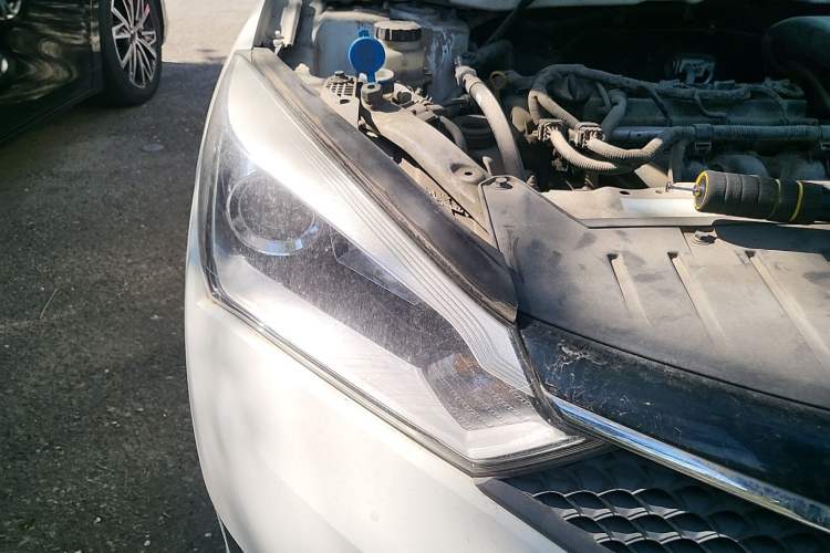Used Haima M3 2016 1.5L Manual Fashion Edition Right Front Headlight