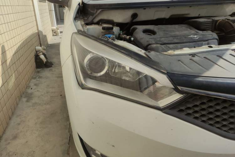 Used Haima M3 2016 1.5L Manual Comfort Model Right Front Headlight