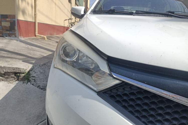 Used Haima M3 2016 1.5L Manual Comfort Model Right Front Headlight
