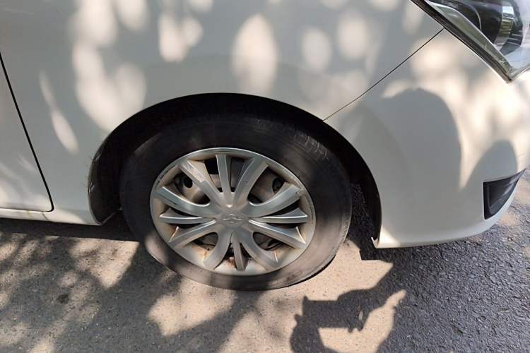 Used Haima M3 2016 1.5L Manual Fashion Edition Right Front Wheel Hub