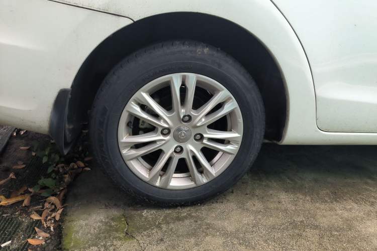 Used Haima M3 2016 1.5L Manual Smart Comfort Edition Right Rear Wheel Hub