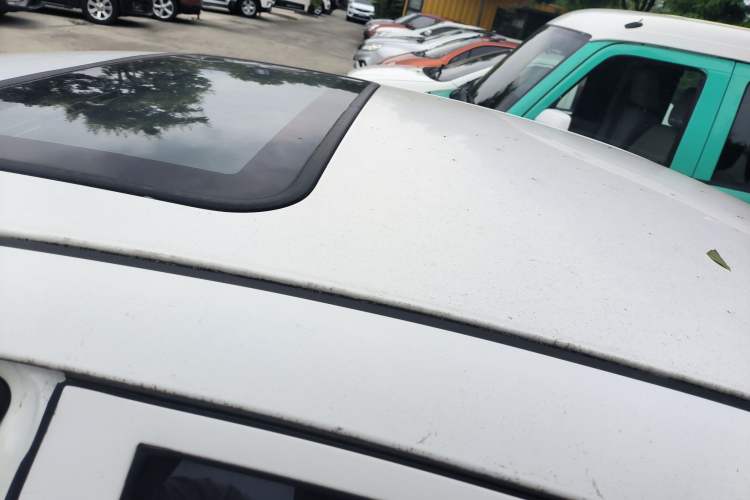 Used Haima M3 2016 1.5L Manual Smart Comfort Edition Roof