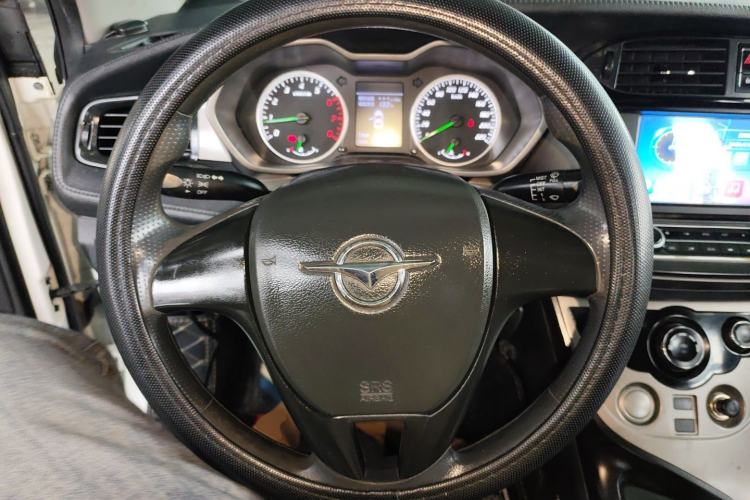 Used Haima M3 2016 1.5L Manual Comfort Model with Sunroof Steering Wheel