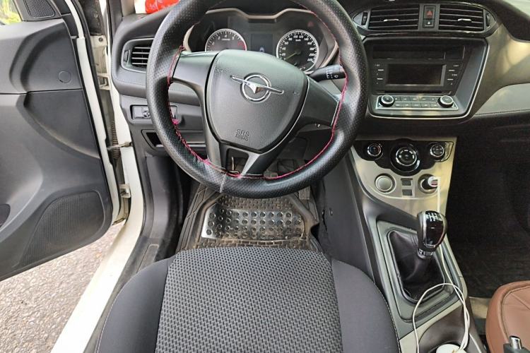 Used Haima M3 2016 1.5L Manual Fashion Edition Steering Wheel