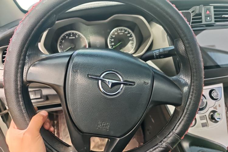 Used Haima M3 2016 1.5L Manual Comfort Model with Sunroof Steering Wheel