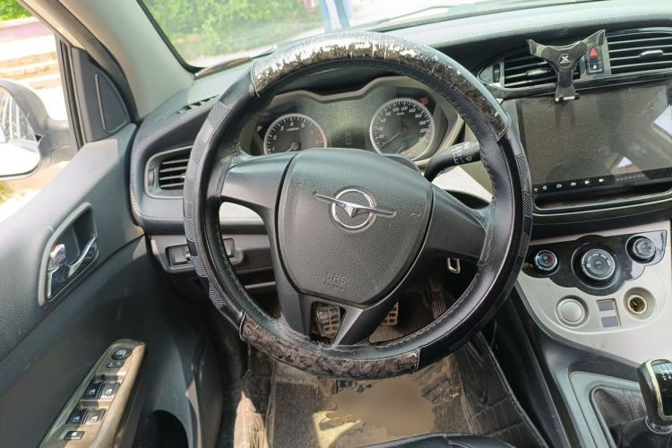 Used Haima M3 2016 1.5L Manual Fashion Edition Steering Wheel
