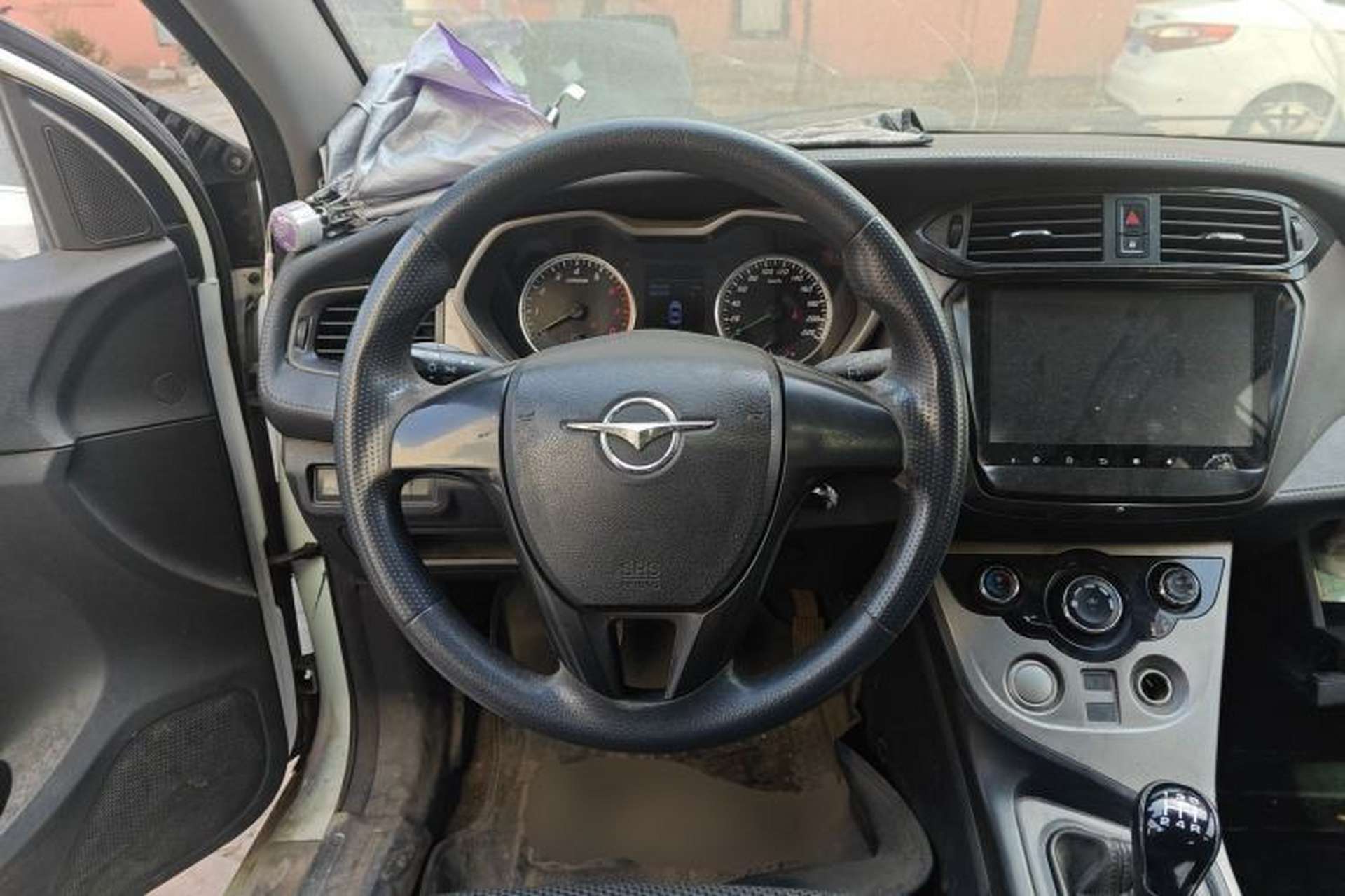 Used Haima M3 2016 1.5L Manual Comfort Model with Sunroof Steering Wheel