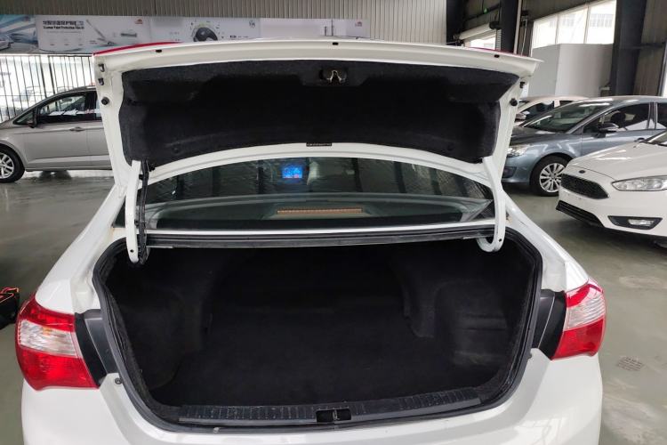 Used Haima M3 2016 1.5L Manual Comfort Model with Sunroof Trunk