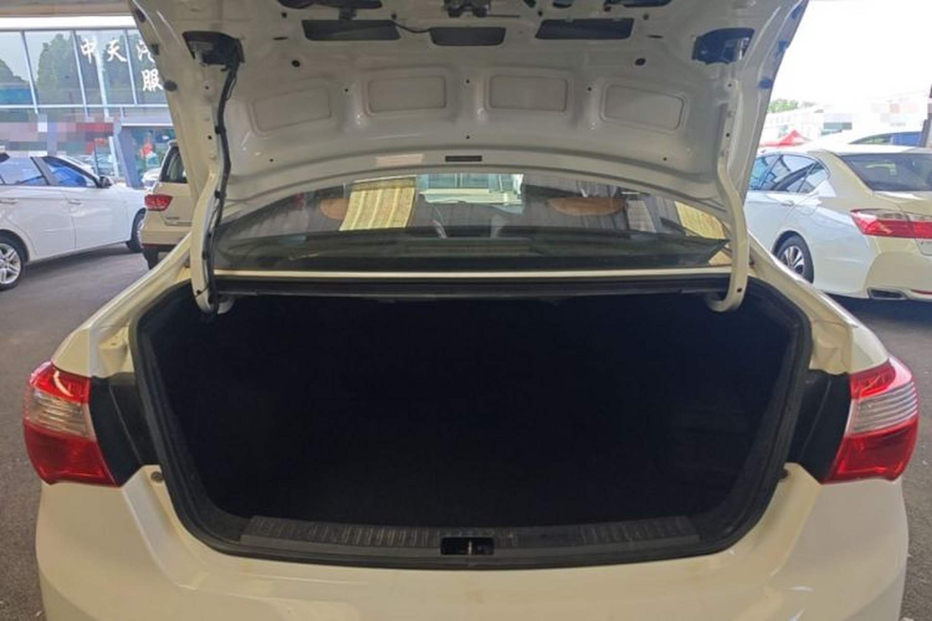 Used Haima M3 2016 1.5L Manual Fashion Edition Trunk