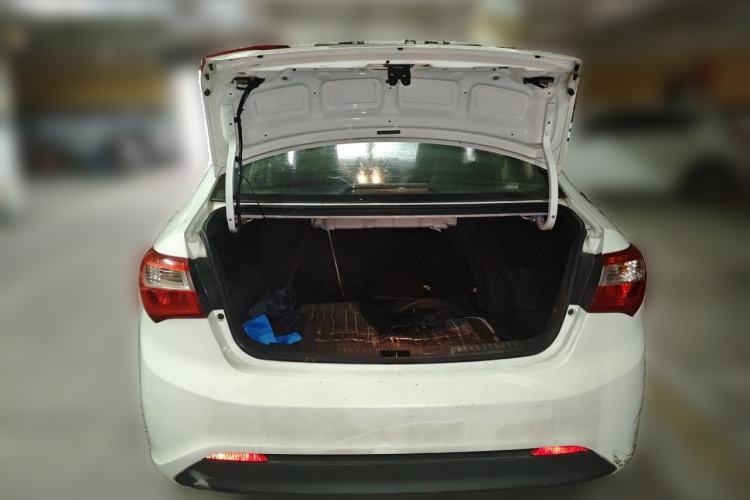 Used Haima M3 2016 1.5L Manual Fashion Edition Trunk