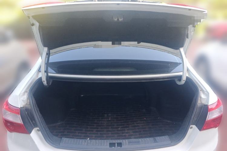 Used Haima M3 2016 1.5L Manual Comfort Model with Sunroof Trunk