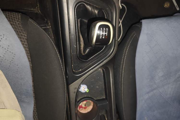 Used Haima M3 2016 1.5L Manual Fashion Edition Gear Lever