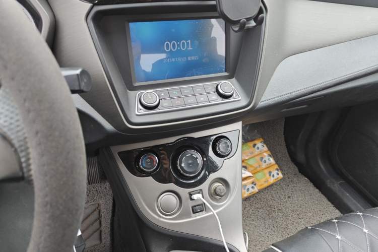 Used Haima M3 2017 1.5L Manual Luxury Version Audio And AC Panel