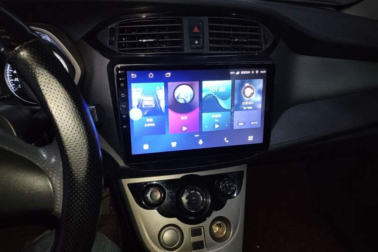 Used Haima M3 2017 1.5L Manual Fashion Edition Audio And AC Panel