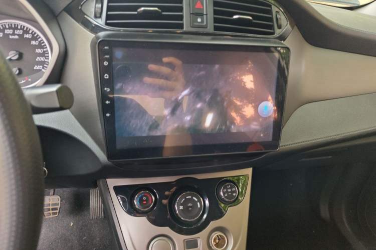 Used Haima M3 2017 1.5L Manual Fashion Edition Audio And AC Panel