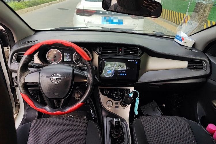 Used Haima M3 2017 1.5L Manual Fashion Edition Center Console