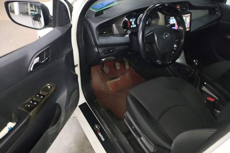 Used Haima M3 2017 1.5L Manual Fashion Edition Driver Seat