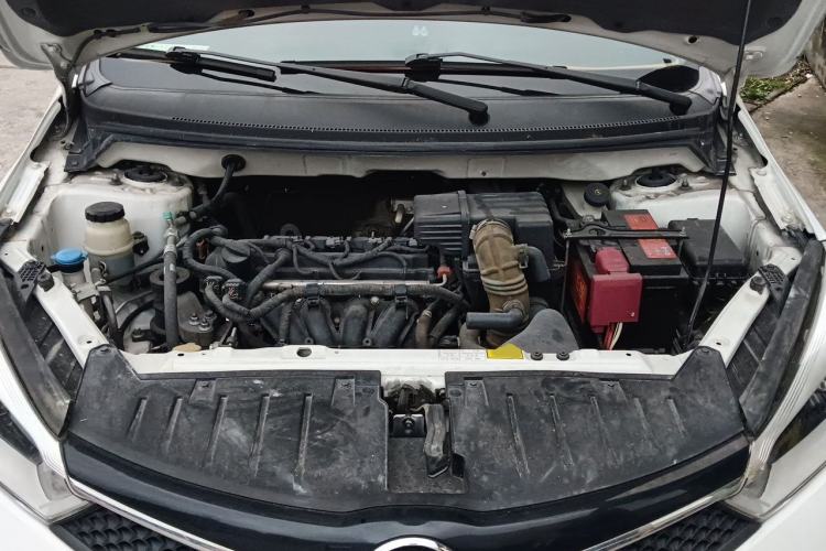 Used Haima M3 2017 1.5L Manual Fashion Edition Engine Bay