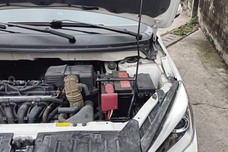 Used Haima M3 2017 1.5L Manual Fashion Edition Engine Bay Left