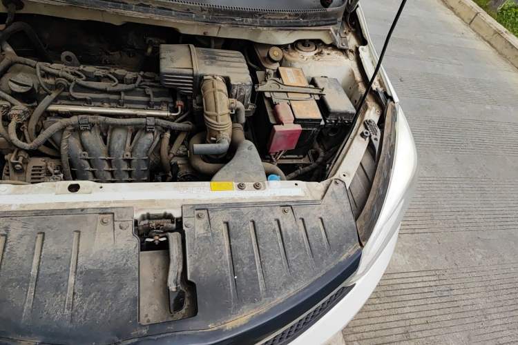 Used Haima M3 2017 1.5L Manual Fashion Edition Engine Bay Left